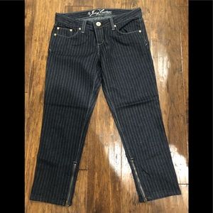 3/4 length jeans with zipper at bottom